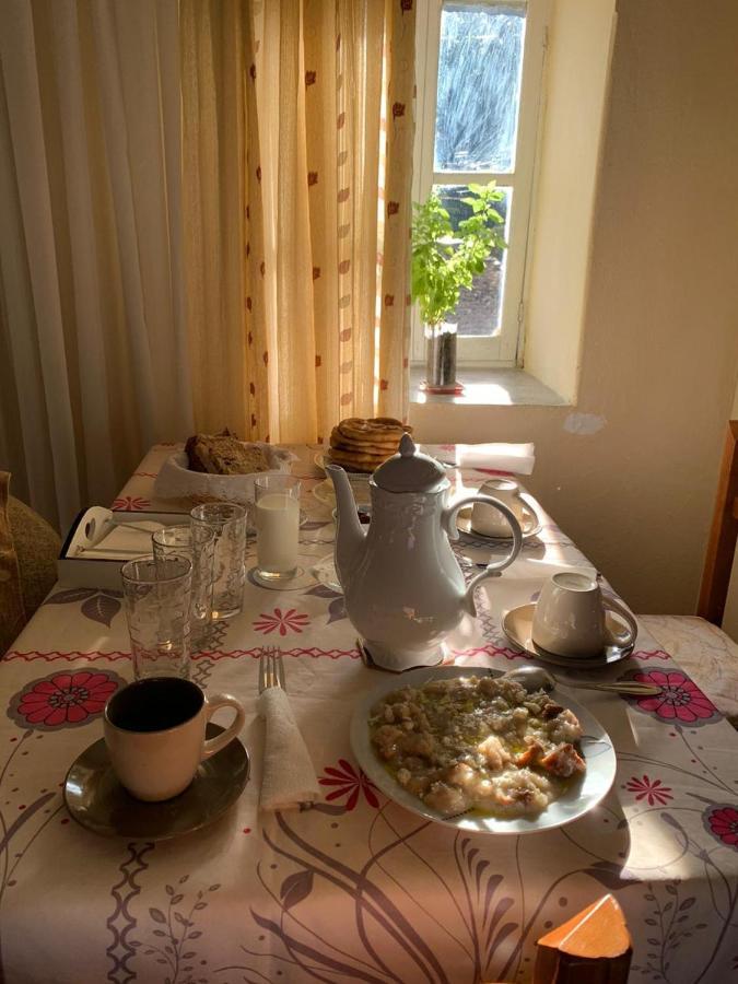 Lori's Traditional House Gjestgiverier *